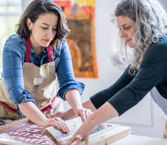 what is screen printing