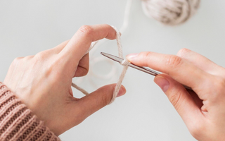 How to Cast On Knitting