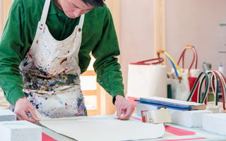 How to Do Screen Printing on Fabric: 7 Simple Steps