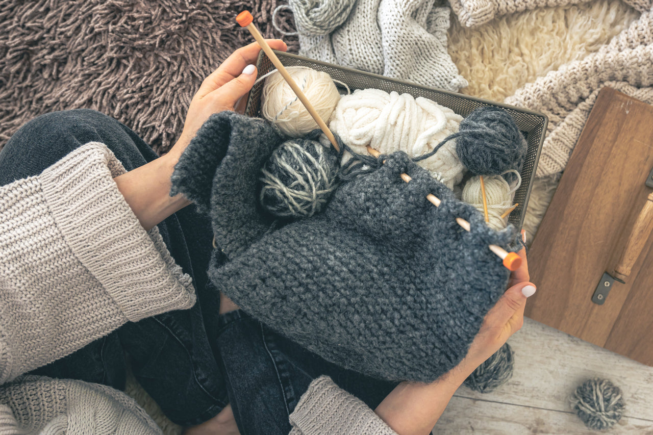 15 Small Knitting Projects: Creative Ideas Using Caydo Supplies