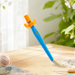 Crochet Holder - Ergonomic Yarn Guide Tool - Caydo